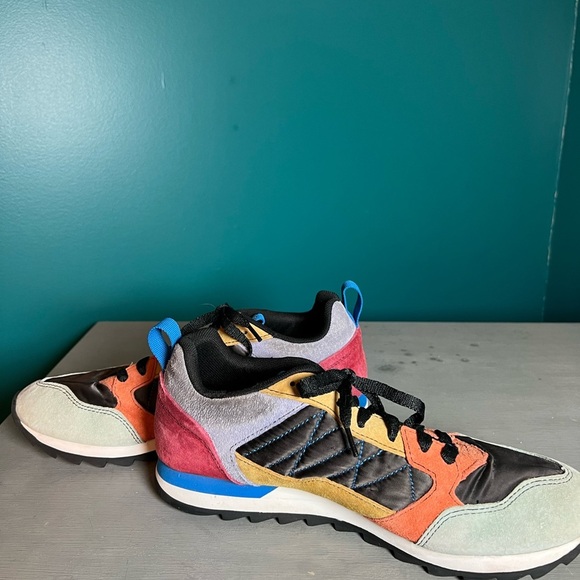 Merrell Black and Orange Sneakers Vibrant Retro Style - Picture 3 of 7